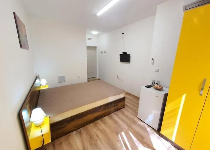 Neptun-yellow * Primorsko